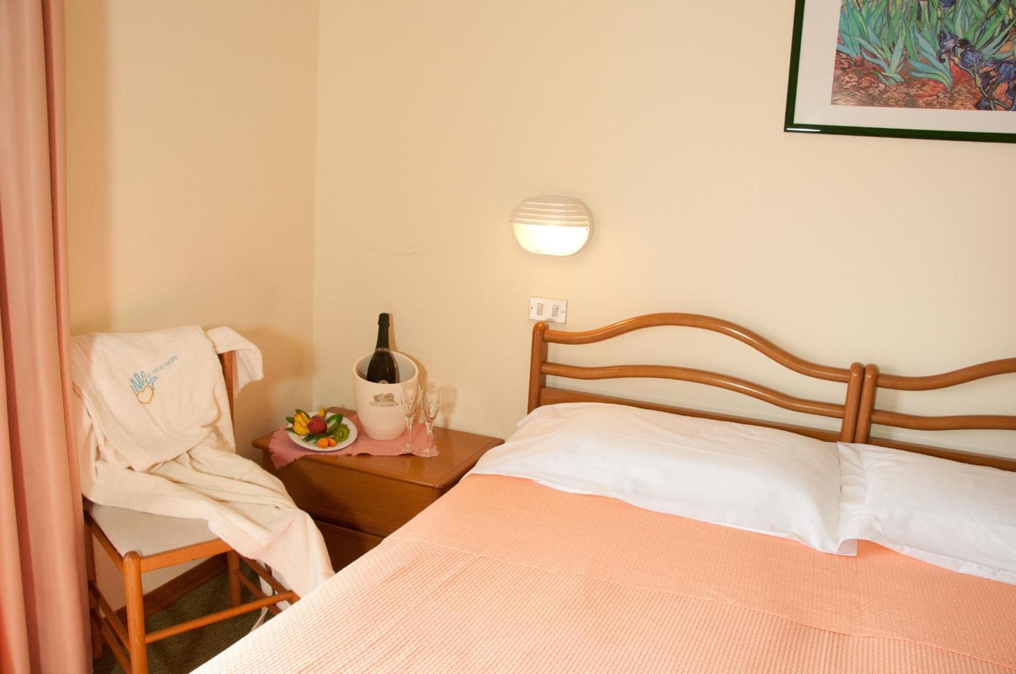 Hotel Villa Ricci & Benessere Chianciano Terme Eksteriør bilde